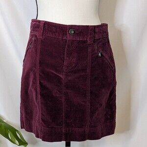 EUC  - Athleta Roseville Velvet Skirt in Wine Cherrywood - Size 4